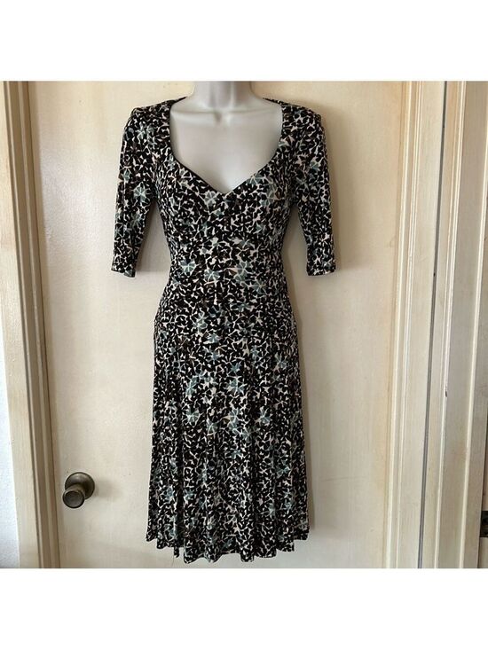 Nanette Lepore Dresses & Skirts - Nanette Lepore green brown and taupe jersey dress size 2